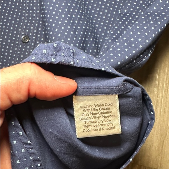 Jos. A. Bank Traditional Fit Long Sleeve Button Down - Large - Picture 6 of 6